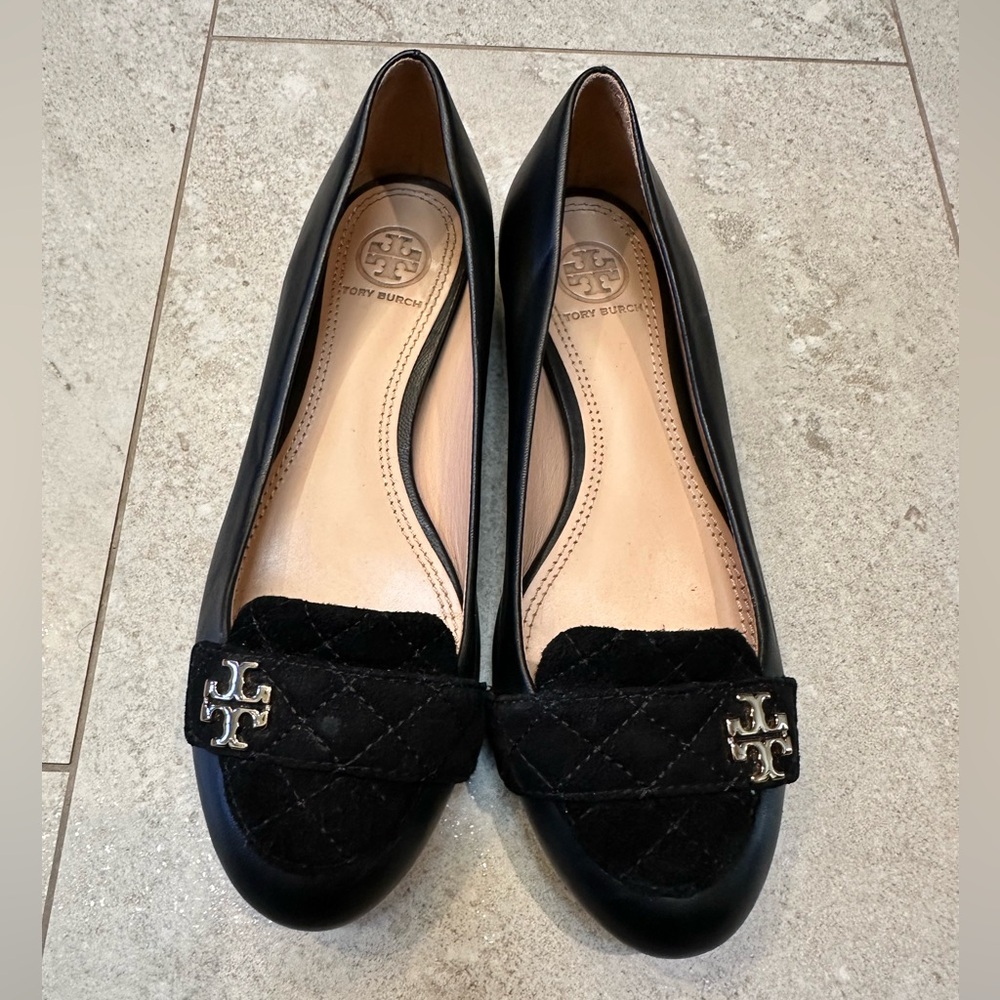 Tory Burch Leila Quilted Flats - Black. Gently Used. Comes with dust bag.